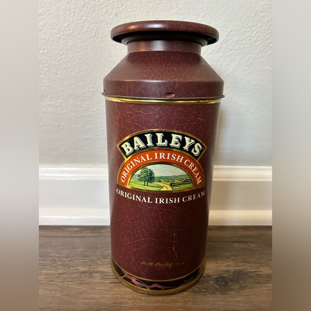 1990 Bailey’s Irish Cream Churn Container